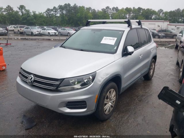 WVGCV3AX7EW529179 Volkswagen Tiguan