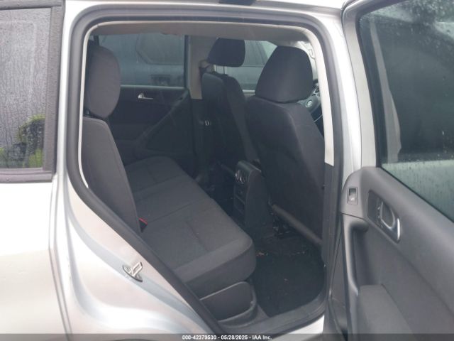 WVGCV3AX7EW529179 Volkswagen Tiguan
