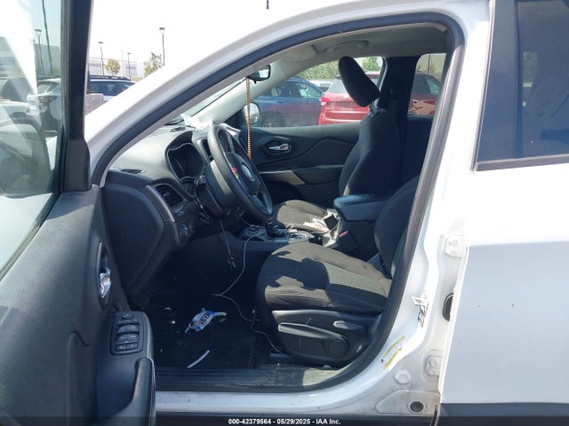1C4PJLCB0MD116324 Jeep Cherokee