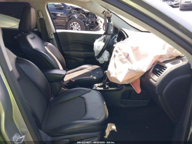 2018 JEEP COMPASS 3C4NJCBBXJT102753 Photo 4