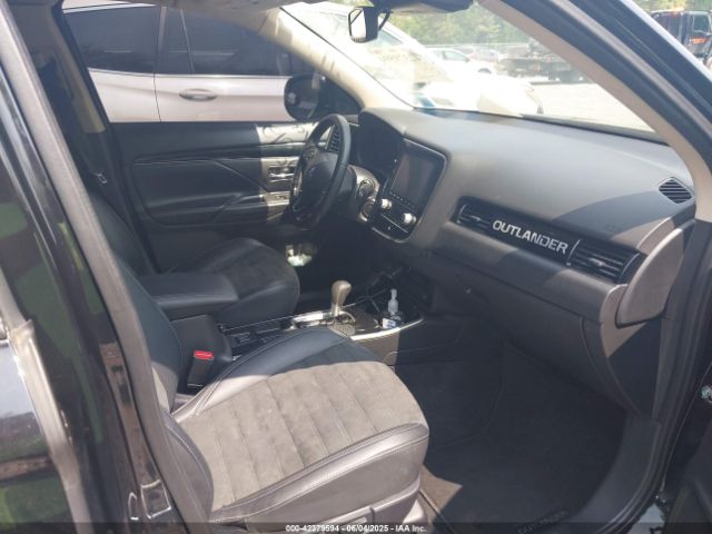 2020 MITSUBISHI OUTLANDER JA4AD3A32LZ011756 Photo 4