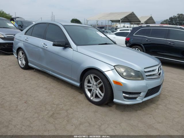 2013 MERCEDES-BENZ C 250 WDDGF4HBXDR242506