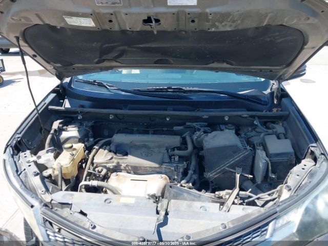2T3WFREV0EW116996 Toyota Rav4 Xle