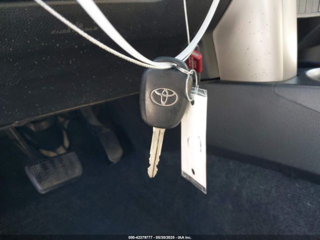 2T3WFREV0EW116996 Toyota Rav4 Xle