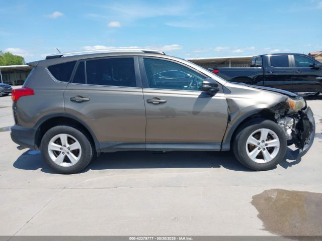 2T3WFREV0EW116996 Toyota Rav4 Xle
