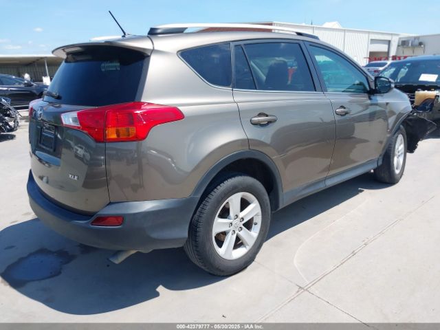 2T3WFREV0EW116996 Toyota Rav4 Xle