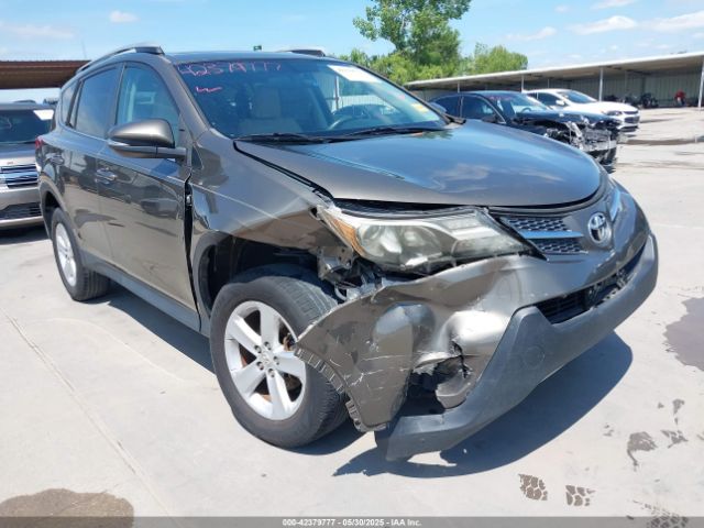 2T3WFREV0EW116996 Toyota Rav4 Xle