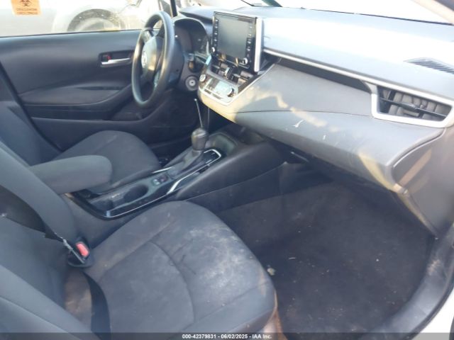 JTDEPMAE1MJ155529 Toyota COROLLA LE