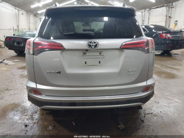 JTMRFREV6JJ248876 Toyota Rav4 Xle