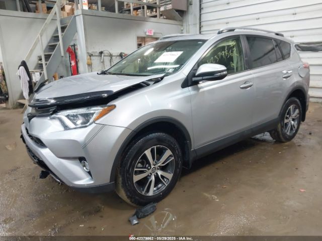 JTMRFREV6JJ248876 Toyota Rav4 Xle