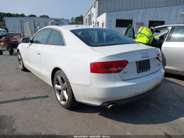 2010 AUDI A5 WAUVKAFR9AA036757 Photo 2