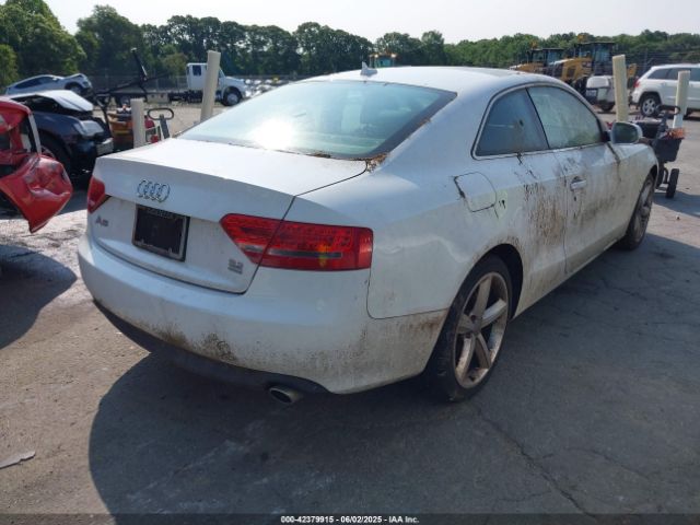 2010 AUDI A5 WAUVKAFR9AA036757 Photo 3