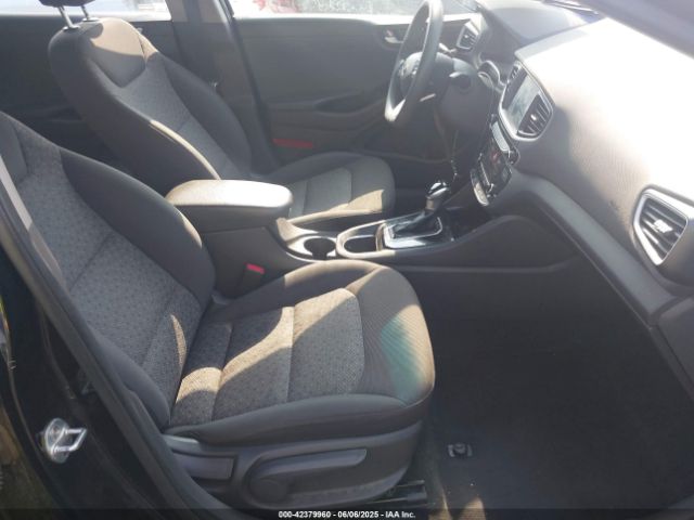 2019 HYUNDAI IONIQ HYBRID KMHC65LC5KU174538 Photo 4