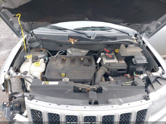 1C4NJDBB3GD645852 Jeep Compass Sport