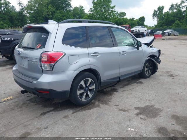 2017 SUBARU FORESTER JF2SJALC7HH521507 Photo 3
