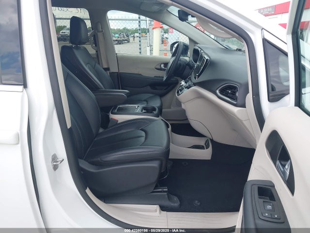 2C4RC1BG4RR163235 Chrysler Pacifica Touring L