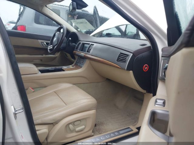 2009 JAGUAR XF SAJWA06B69HR15693 Photo 4