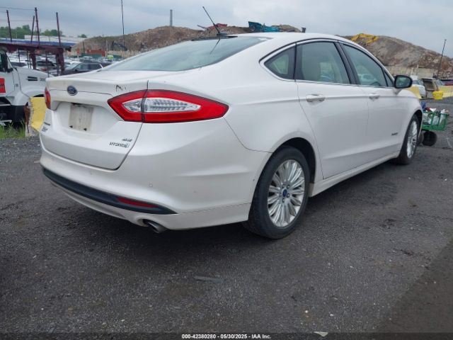 3FA6P0LU1GR140885 Ford Fusion Hybrid Se