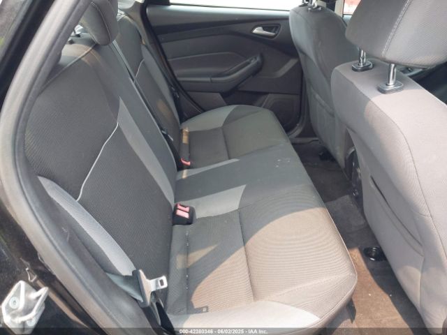 1FADP3F25EL379421 Ford FOCUS SE