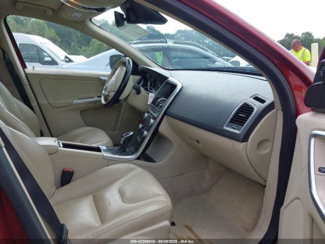 2015 VOLVO XC60 YV4902RKXF2669393 Photo 4