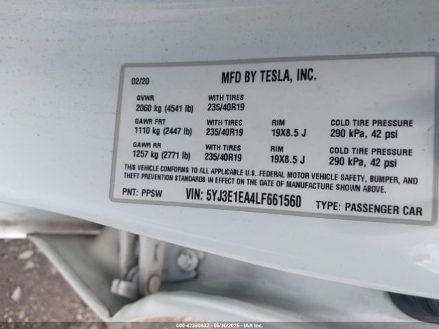 5YJ3E1EA4LF661560 Tesla 2020
