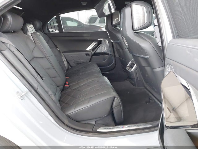 WBY53EJ04RCN94725 BMW i7