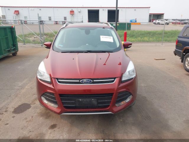 1FMCU9J98FUC26108 Ford Escape Titanium