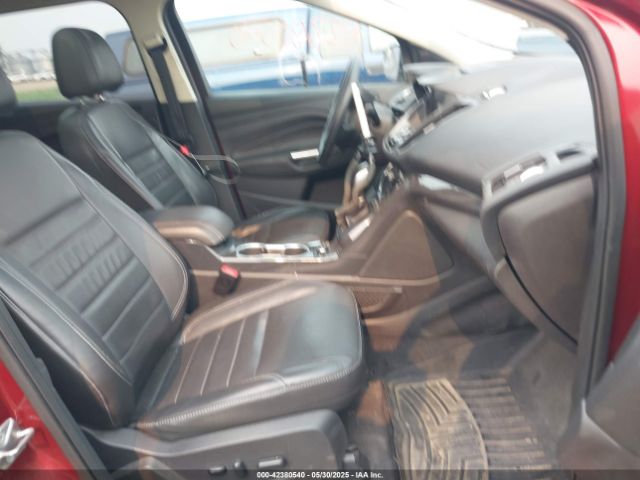 1FMCU9J98FUC26108 Ford Escape Titanium