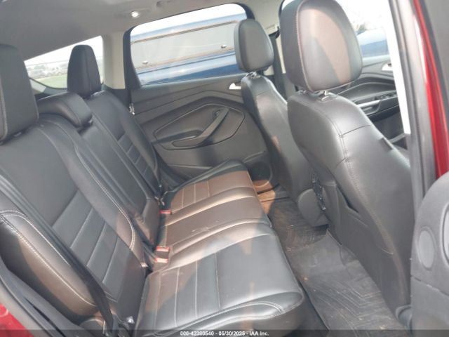 1FMCU9J98FUC26108 Ford Escape Titanium