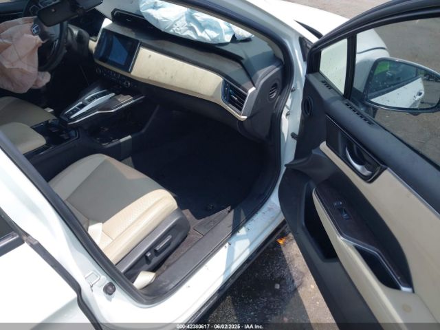 2018 HONDA CLARITY PLUG-IN HYBRID JHMZC5F37JC001965 Photo 4