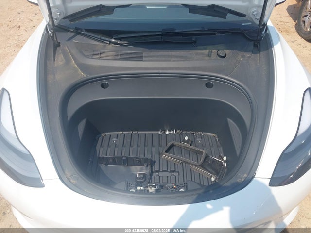 2023 TESLA MODEL 3 5YJ3E1EAXPF686095 Photo 9