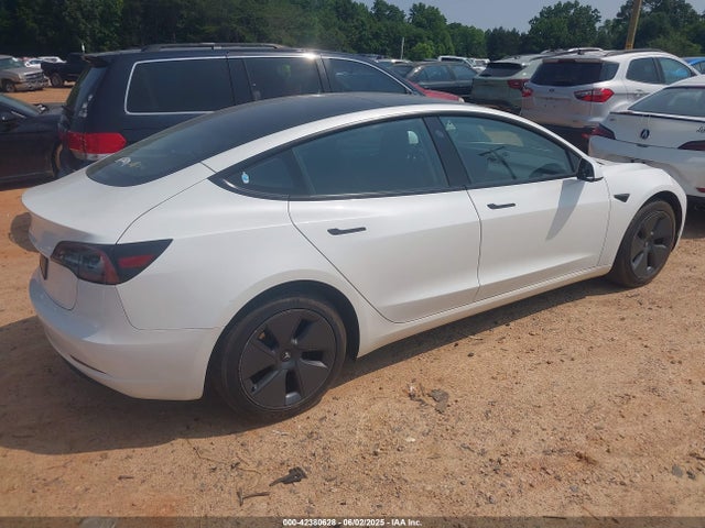 2023 TESLA MODEL 3 5YJ3E1EAXPF686095 Photo 3