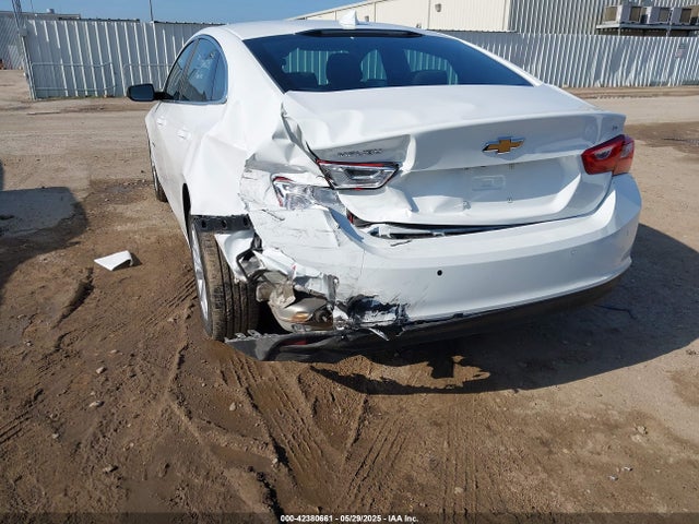1G1ZD5ST2SF121606 Chevrolet Malibu Fwd 1lt
