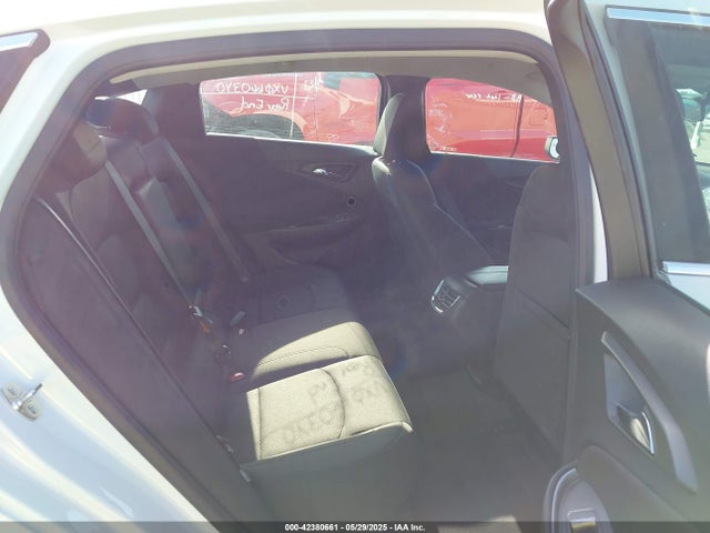 1G1ZD5ST2SF121606 Chevrolet Malibu Fwd 1lt
