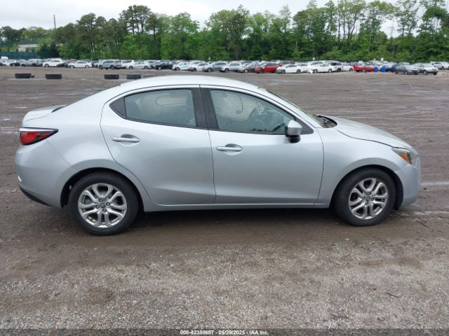 3MYDLBYV8HY157198 Toyota YARIS IA