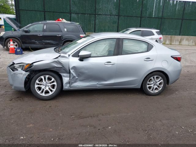 3MYDLBYV8HY157198 Toyota YARIS IA