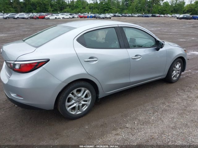 3MYDLBYV8HY157198 Toyota YARIS IA