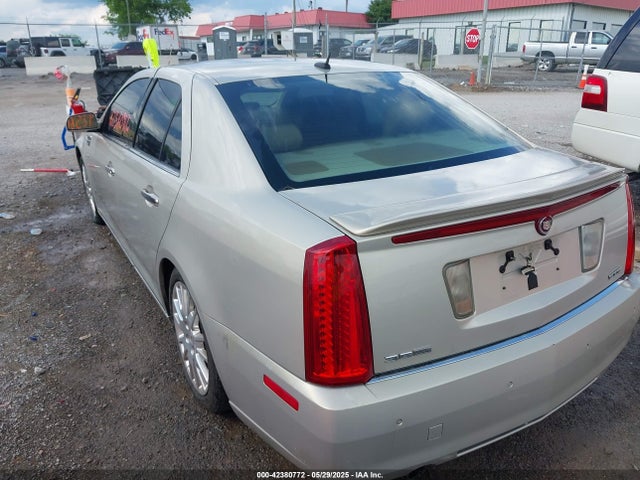 2008 CADILLAC STS 1G6DW67V580107600 Photo 2