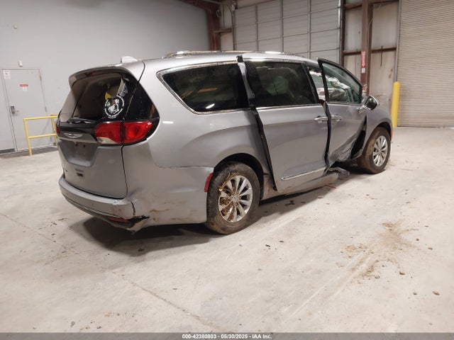 Chrysler Pacifica 2019 2C4RC1BG6KR560189 Image 4