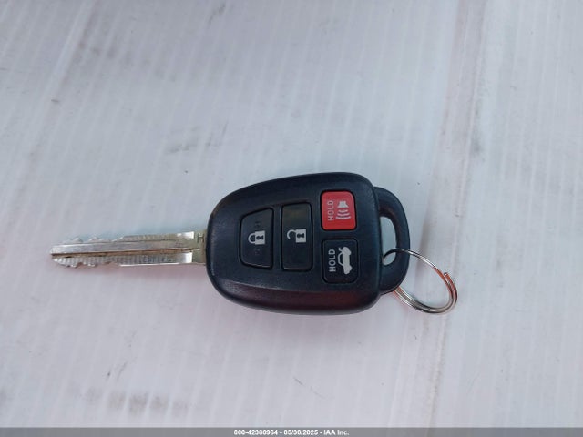 4T1BF1FK8FU473910 Toyota CAMRY SE