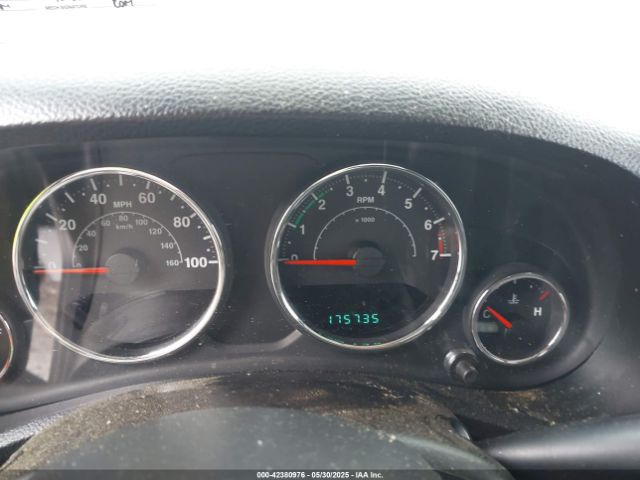 1C4BJWEG0EL129229 Jeep Wrangler Unlimited Sahara