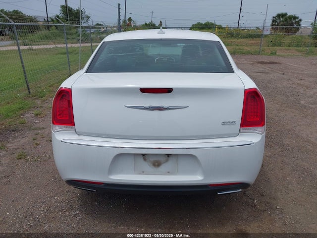 2C3CCAAG6FH875811 Chrysler 300 Limited