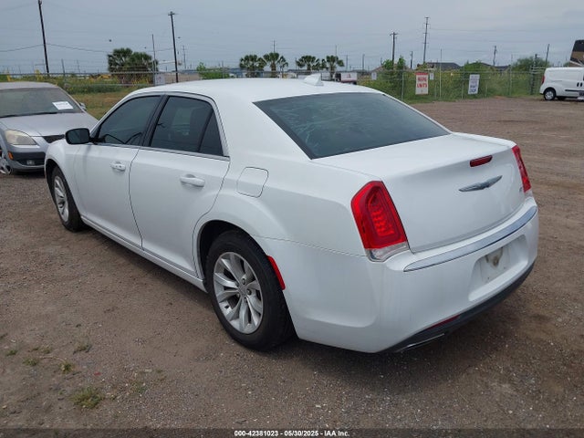 2C3CCAAG6FH875811 Chrysler 300 Limited