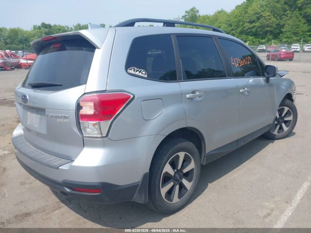 2018 SUBARU FORESTER JF2SJAEC1JG411092 Photo 3