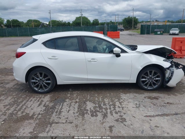 3MZBN1L39JM164672 Mazda py