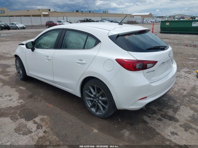 3MZBN1L39JM164672 Mazda py