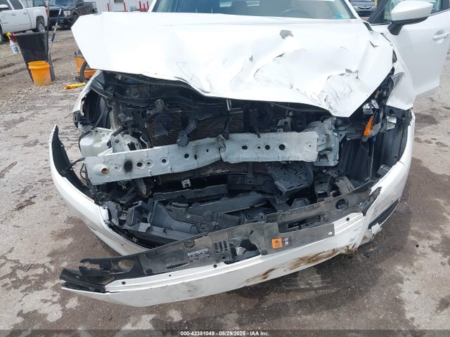 3MZBN1L39JM164672 Mazda py