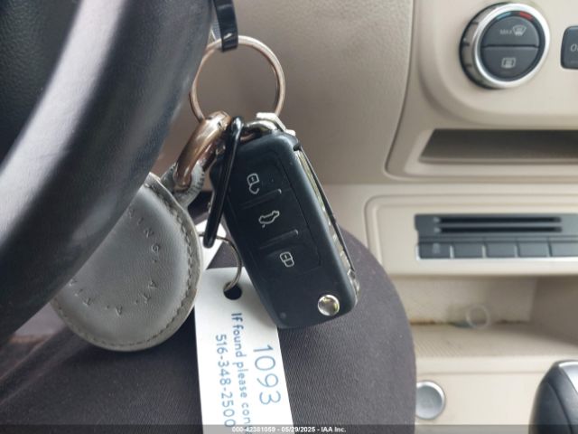 WVGBV7AX0FW519212 Volkswagen Tiguan Sel