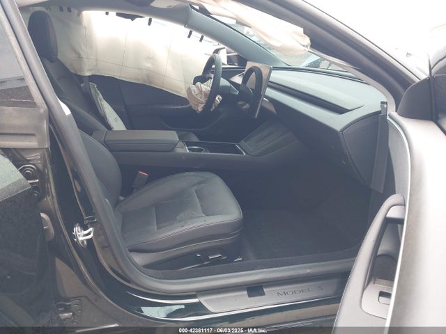2025 TESLA MODEL 3 5YJ3E1EA2SF906855 Photo 4