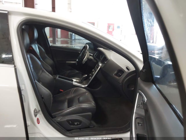 YV126MFCXF1307818 Volvo b4204t12